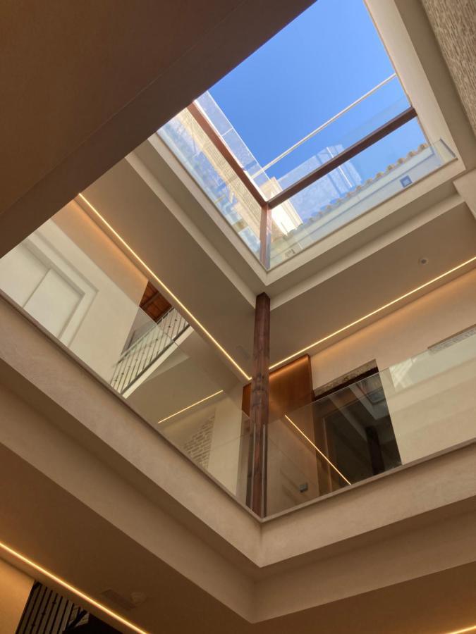 Casa Senorial Del Siglo XVIII Aparthotel Seville Luaran gambar