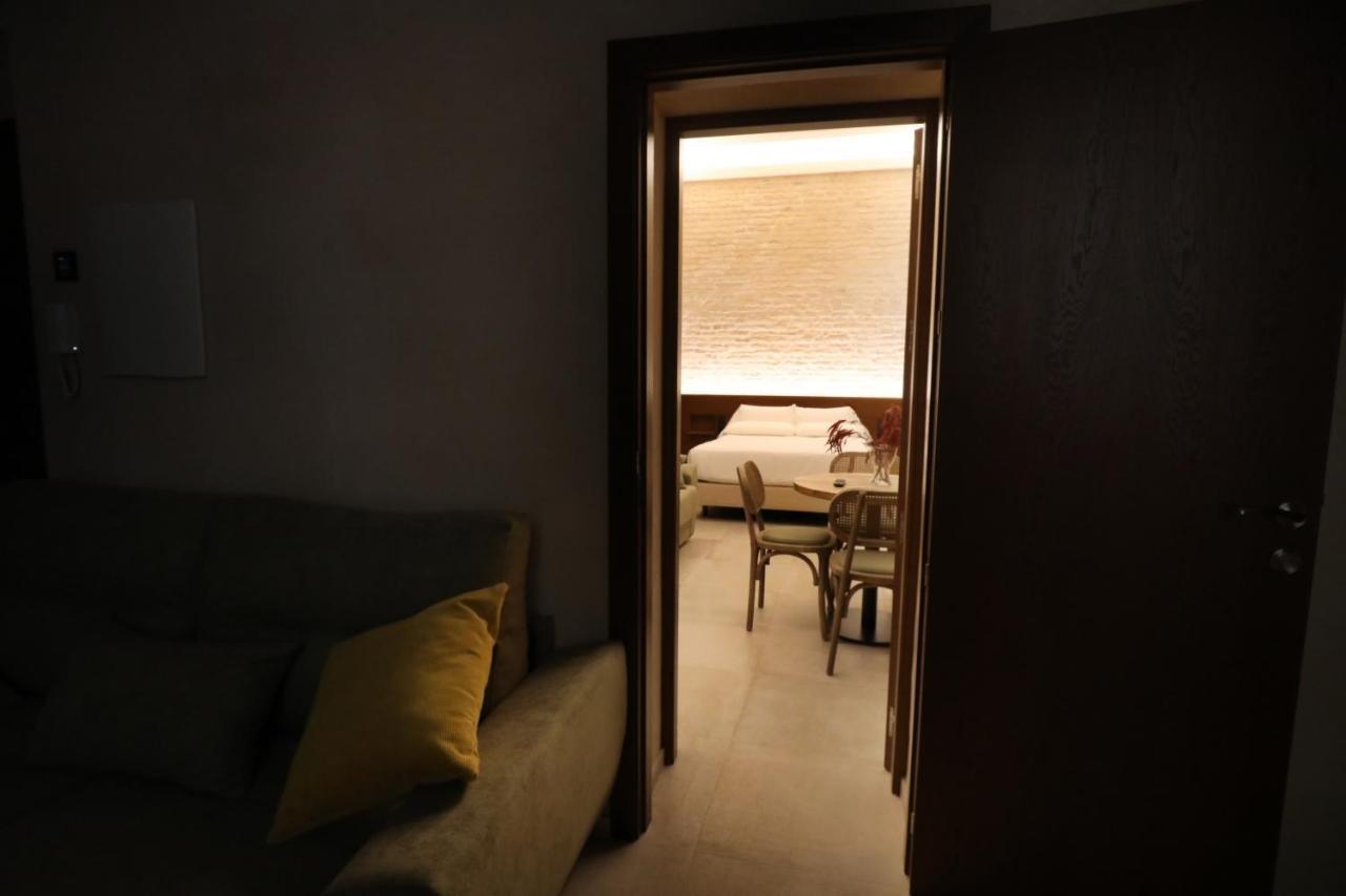 Casa Senorial Del Siglo XVIII Aparthotel Seville Luaran gambar