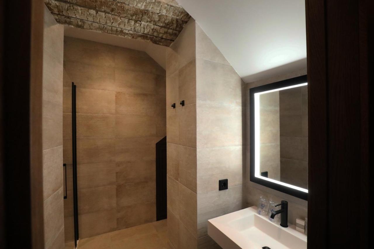 Casa Senorial Del Siglo XVIII Aparthotel Seville Luaran gambar