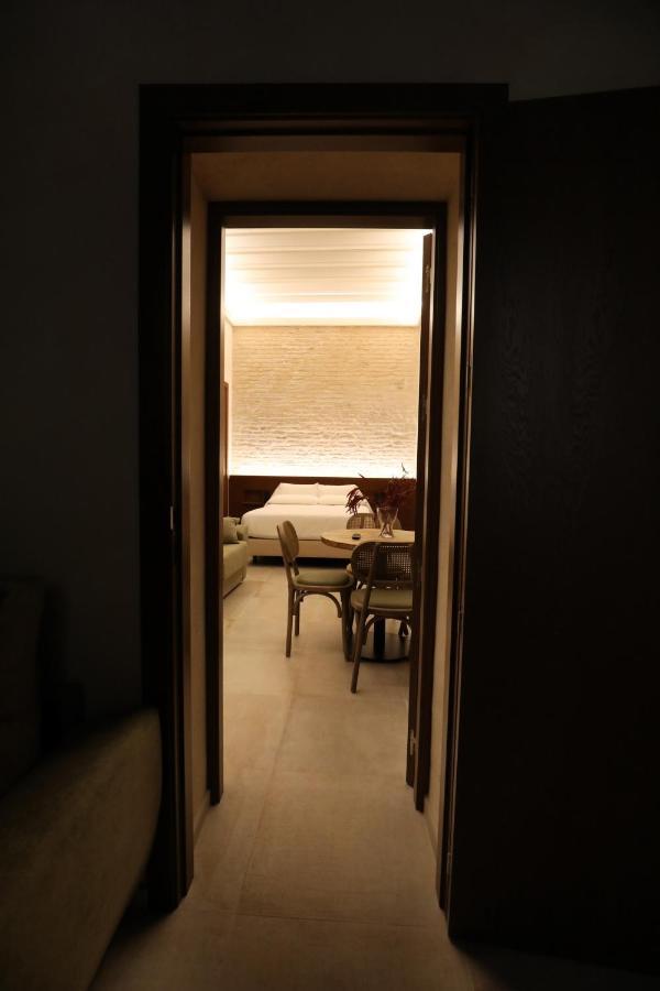 Casa Senorial Del Siglo XVIII Aparthotel Seville Luaran gambar