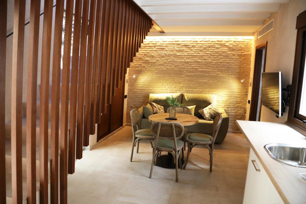 Casa Senorial Del Siglo XVIII Aparthotel Seville Luaran gambar