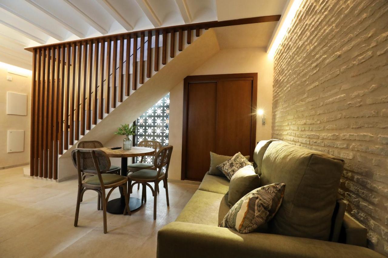 Casa Senorial Del Siglo XVIII Aparthotel Seville Luaran gambar