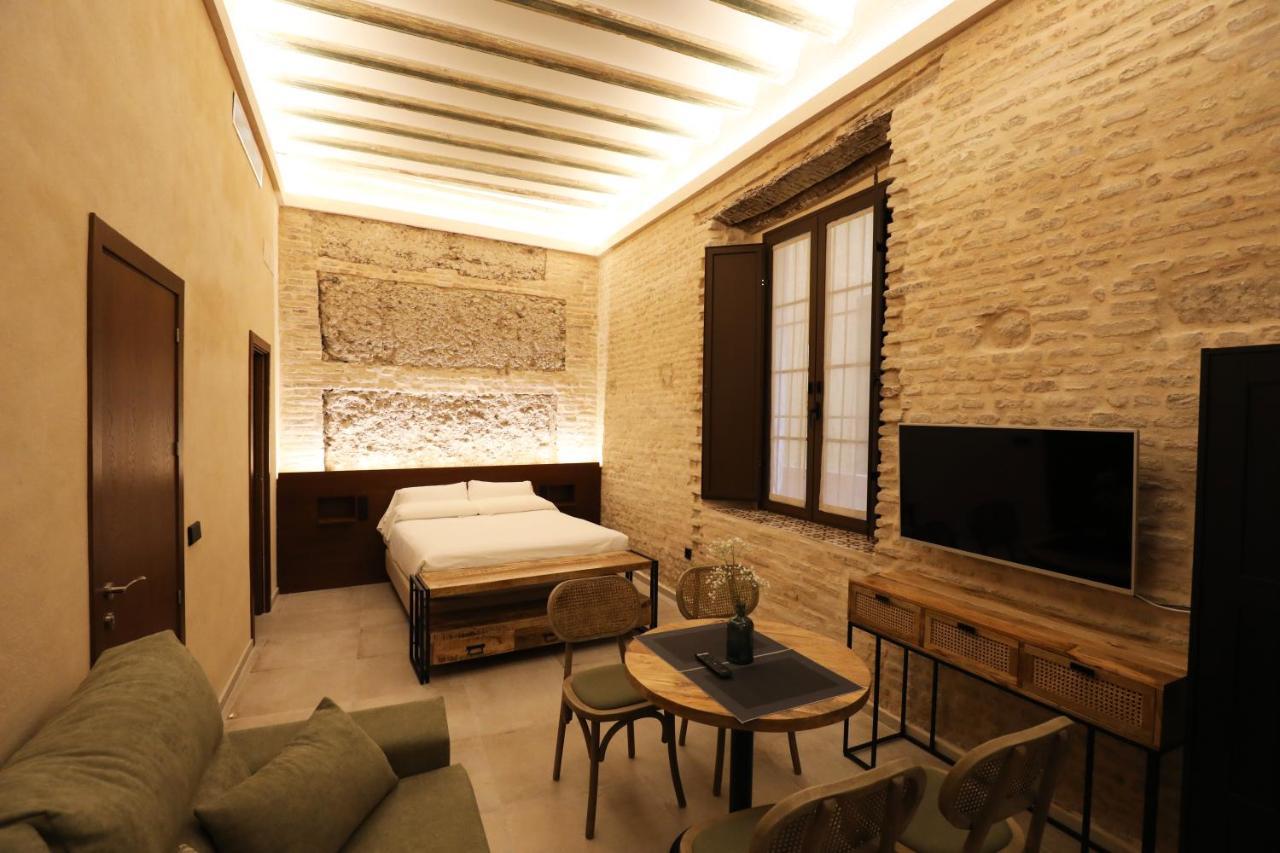 Casa Senorial Del Siglo XVIII Aparthotel Seville Luaran gambar