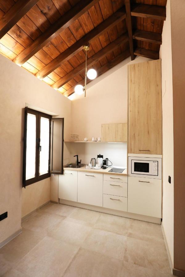 Casa Senorial Del Siglo XVIII Aparthotel Seville Luaran gambar