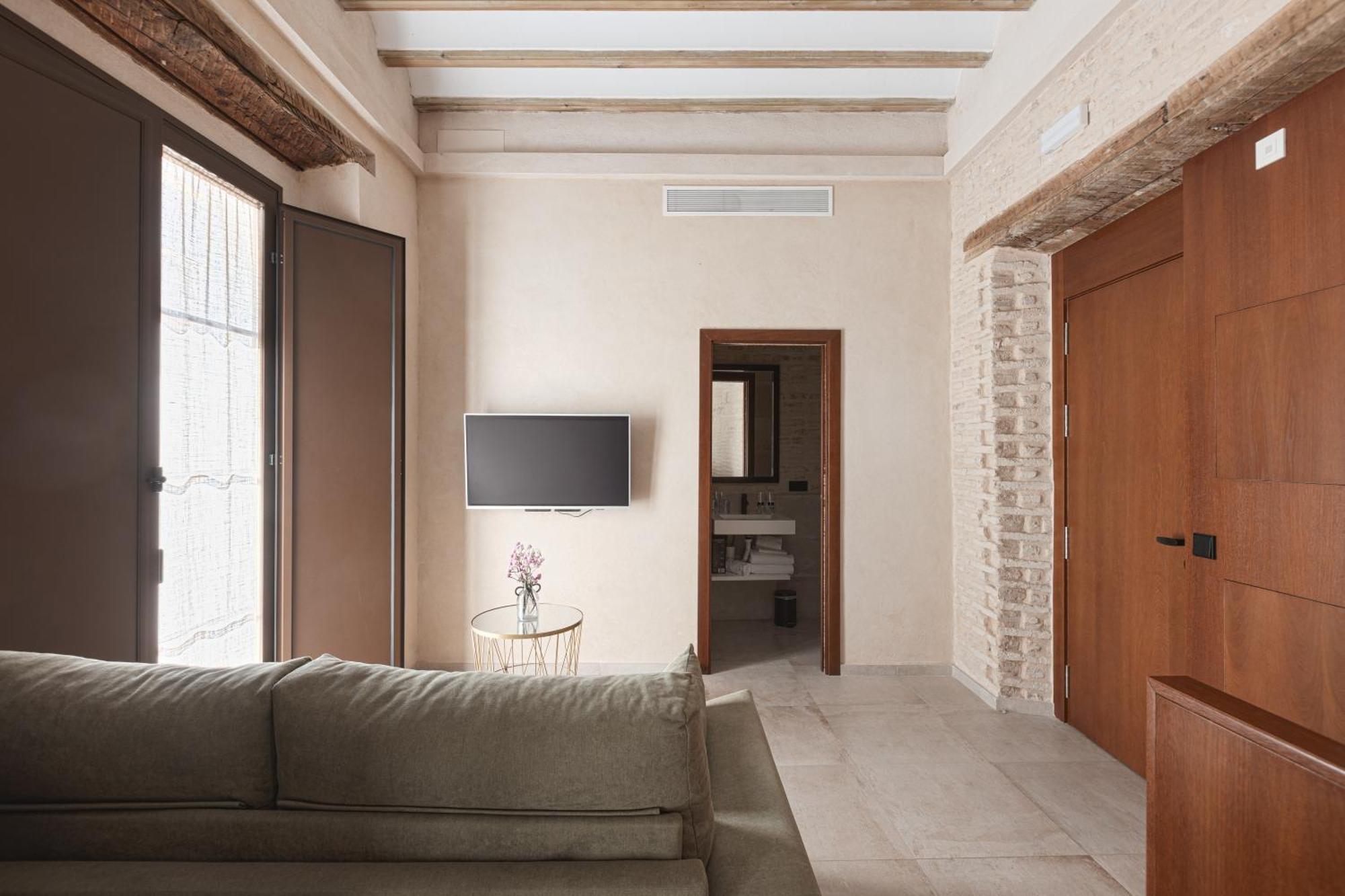 Casa Senorial Del Siglo XVIII Aparthotel Seville Luaran gambar